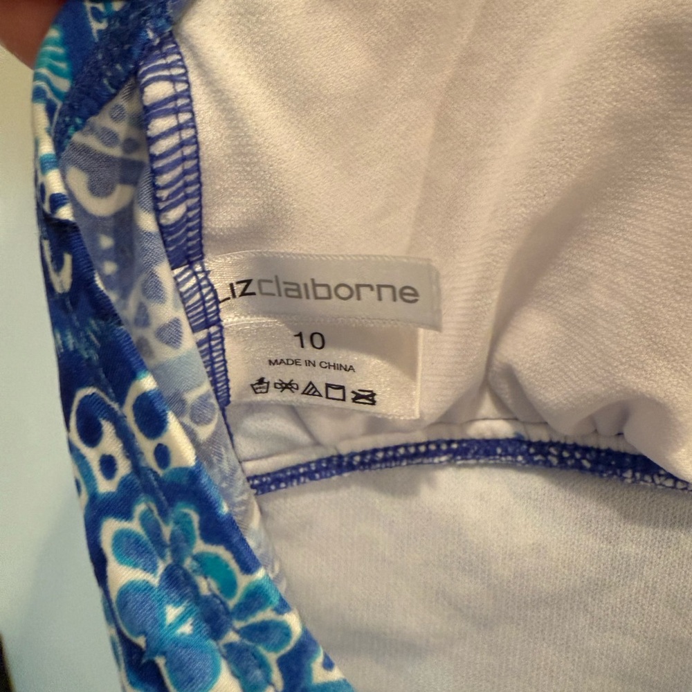 Liz Claiborne Blue Patterned Women's Swim Top and bottoms - Picture 3 of 6